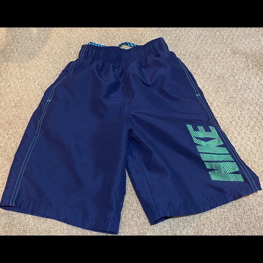 Nike Boys 2 pocket fully lined blue bathing suit-Boys small
